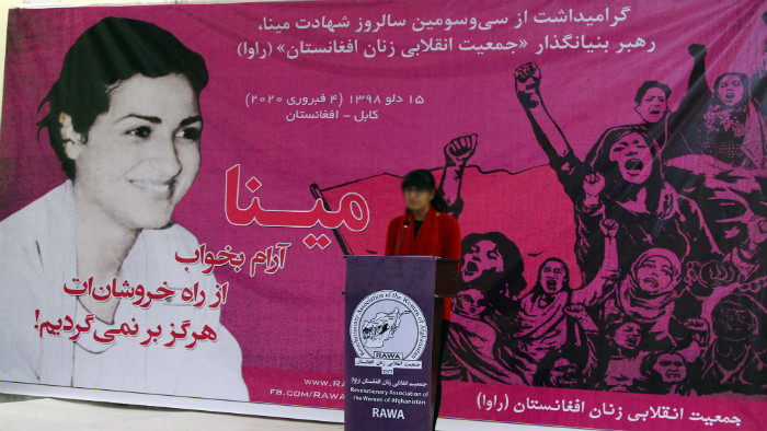 جمعیت انقلابی زنان افغانستان از سیوسهمین سالروز جانباختن مینا در کابل یادبود نمود