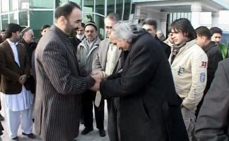 سرخمی پرتو نادری به عطامحمد جلاد
